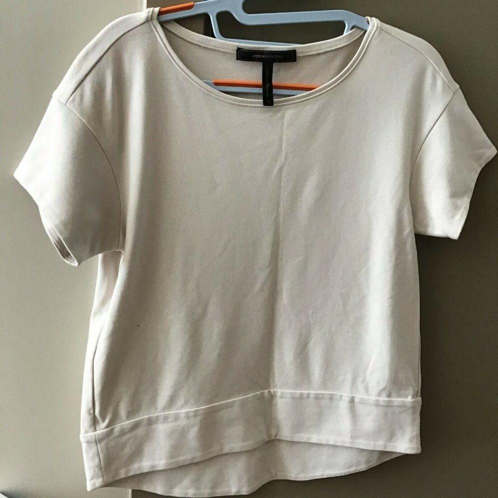 BCBG Max Azria Beige Cream Short Sleeve Top